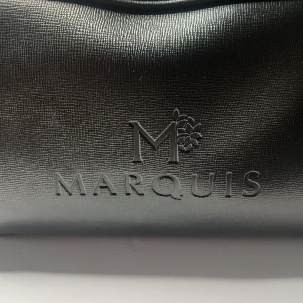 Luxe Marquis 19